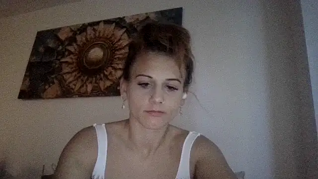 Snapshot of Bellaa25 chatting on April 26, 4:32 am Bellaa25 online show from April 26, 4:32 am