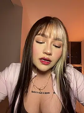 Snapshot of Daniela_ruizz chatting on June 26, 3:33 am Daniela ruizz online show from June 26, 3:33 am