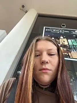 FionaMurr online show from February 15, 5:04 am