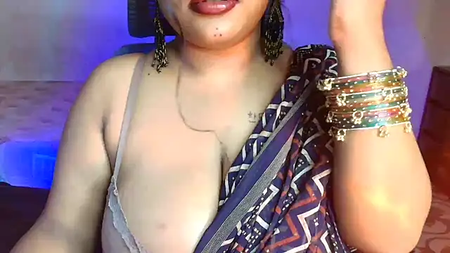 Snapshot of HEZALNUT chatting on June 1, 8:21 pm HEZALNUT online show from June 1, 8:21 pm