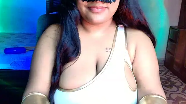 Snapshot of HEZALNUT chatting on June 18, 7:18 pm HEZALNUT online show from June 18, 7:18 pm