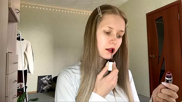 ZaidaSchwarten online show from February 22, 1:20 pm