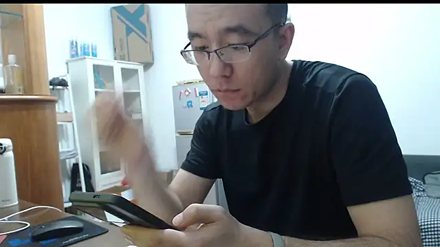 Snapshot of jjjjay123 chatting on February 14, 10:45 am jjjjay123 online show from February 14, 10:45 am