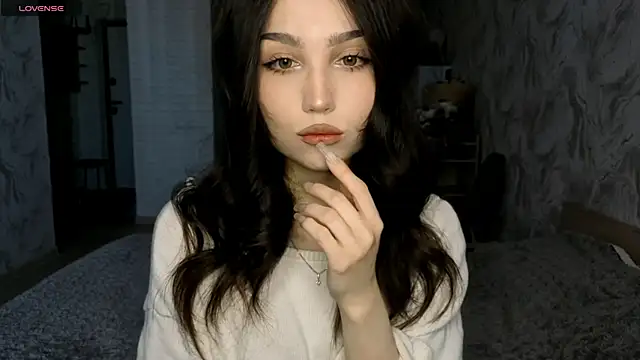 Snapshot of Qwami_Amie chatting on May 28, 4:43 am Qwami Amie online show from May 28, 4:43 am