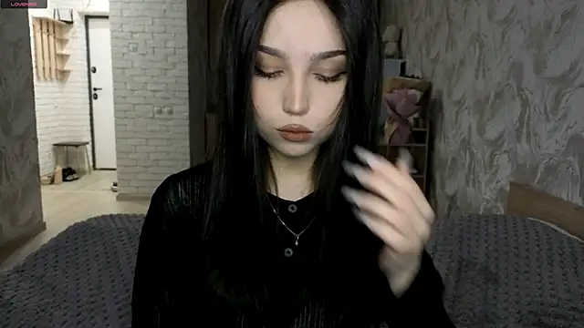 Snapshot of Qwami_Amie chatting on June 6, 7:02 am Qwami Amie online show from June 6, 7:02 am