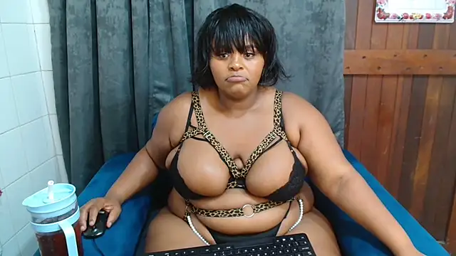 ChoklitBerryXX online show from February 23, 4:15 pm