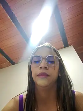 Evangeline Bonnet online show from December 16, 3:44 am