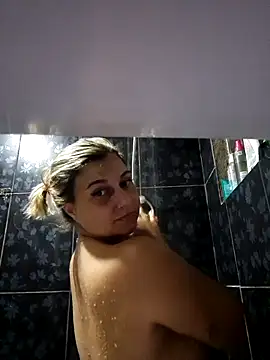 loiragostosa69 online show from April 23, 8:22 pm