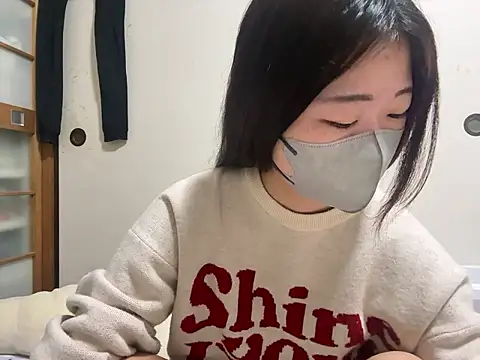 Snapshot of kuromi_chan_oo chatting on February 4, 8:47 pm kuromi chan oo online show from February 4, 8:47 pm