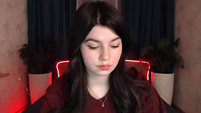 KisaModel online show from February 6, 1:10 am