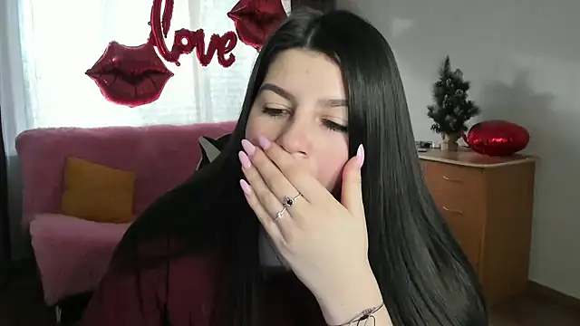 KisaModel online show from April 11, 1:10 am