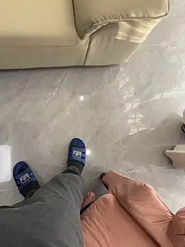 qwe522522 online show from January 18, 8:29 am