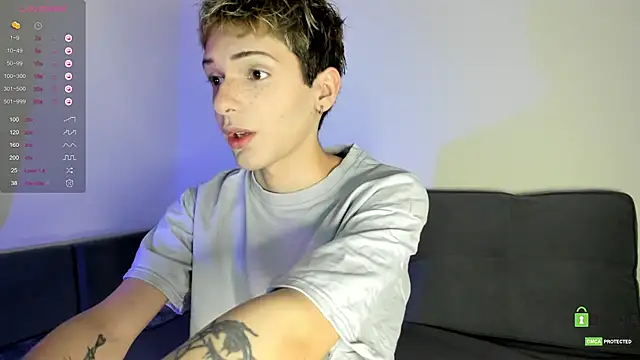 Snapshot of colestorm_ chatting on December 19, 2:57 pm colestorm online show from December 19, 2:57 pm