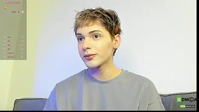 Snapshot of colestorm_ chatting on January 8, 9:39 pm colestorm online show from January 8, 9:39 pm