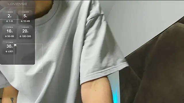 Snapshot of colestorm_ chatting on July 20, 7:27 pm colestorm online show from July 20, 7:27 pm