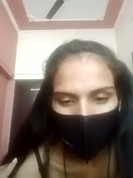 Snapshot of harshita01 chatting on February 3, 8:08 am harshita01 online show from February 3, 8:08 am