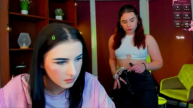 alia skay online show from April 12, 7:08 pm