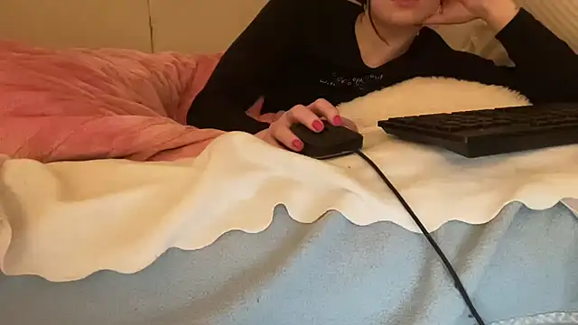 ijustturned18today online show from February 16, 7:43 pm