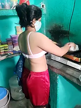 Snapshot of Cuple_masti72 chatting on May 25, 3:45 am Cuple masti72 online show from May 25, 3:45 am