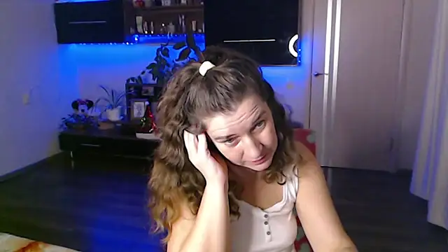 SofiaBoone online show from December 18, 9:43 pm