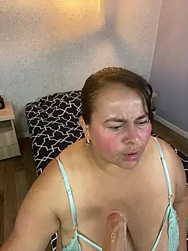 SayMarLuna online show from March 14, 9:09 pm