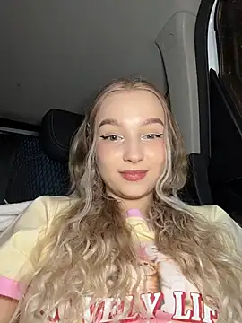 -teenytiny- online show from December 14, 3:17 pm