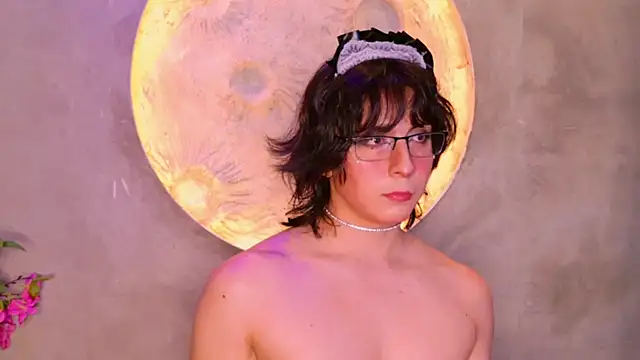 Shelly bat online show from March 11, 10:05 pm