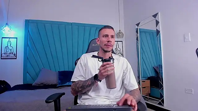 J king   online show from March 12, 9:21 pm