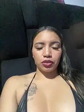 liliymike19 online show from February 13, 3:35 am