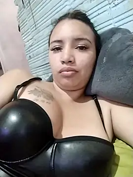 liliymike19 online show from February 18, 7:54 pm