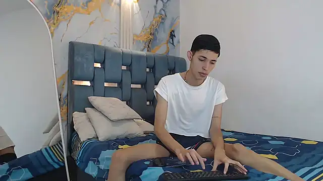 SWEET RABBIT1 online show from February 10, 7:07 pm