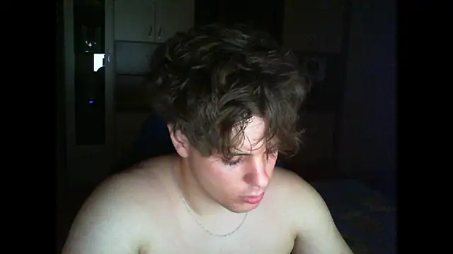 GymGuy0505 online show from January 6, 10:34 pm