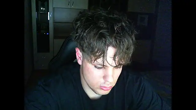 GymGuy0505 online show from April 10, 11:31 pm