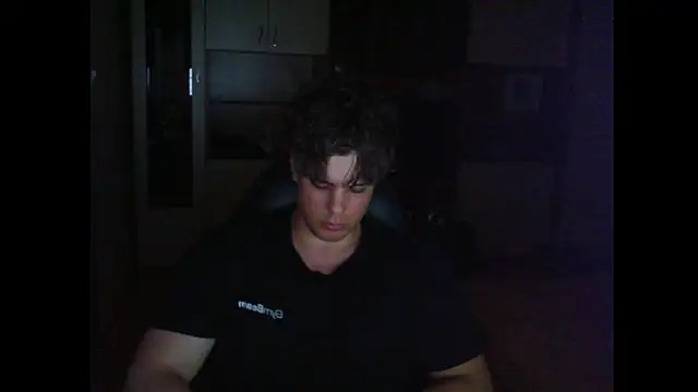 Snapshot of GymGuy0505 chatting on May 23, 10:47 pm GymGuy0505 online show from May 23, 10:47 pm