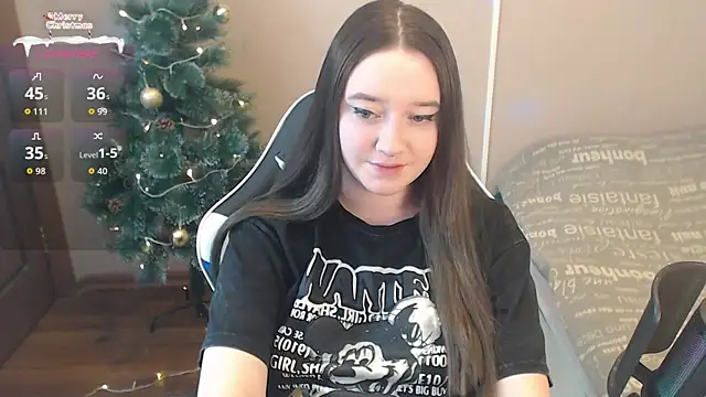 Snapshot of MonicaMoonssss chatting on December 22, 1:52 pm MonicaMoonssss online show from December 22, 1:52 pm