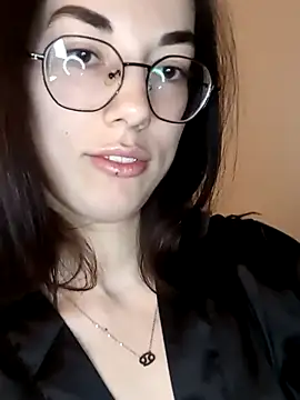 Snapshot of EmmaJacson chatting on December 18, 4:24 pm EmmaJacson online show from December 18, 4:24 pm