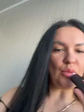 MeganBlueq online show from February 3, 8:30 am