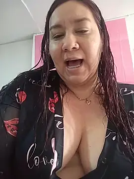 Snapshot of sharon_G chatting on May 1, 6:01 pm sharon G online show from May 1, 6:01 pm