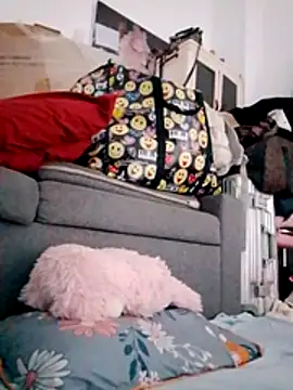 Snapshot of Cako-naka chatting on December 17, 7:14 am Cako-naka online show from December 17, 7:14 am