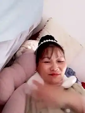 Snapshot of Cako-naka chatting on February 5, 5:45 am Cako-naka online show from February 5, 5:45 am