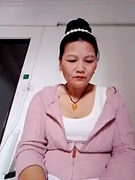 Snapshot of Cako-naka chatting on February 19, 2:07 am Cako-naka online show from February 19, 2:07 am