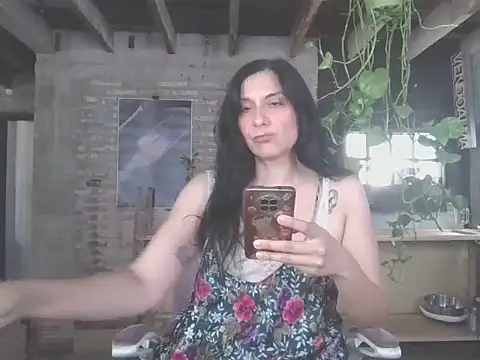 Snapshot of DommeVioleta chatting on June 19, 8:12 pm DommeVioleta online show from June 19, 8:12 pm