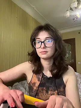 Snapshot of Angelik5371 chatting on May 14, 10:22 am Angelik5371 online show from May 14, 10:22 am