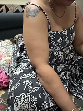 butterflyslay online show from May 27, 4:15 pm