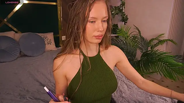 MollyyMayy online show from March 5, 2:46 pm