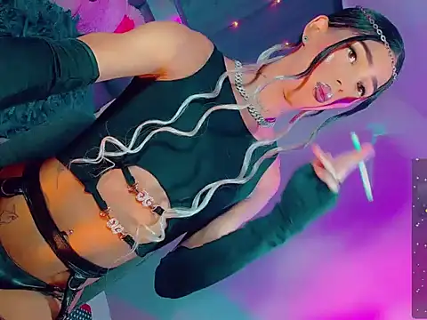 agathaferrer3 online show from March 18, 10:02 pm