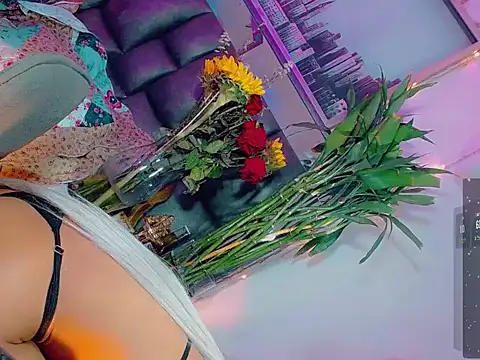 agathaferrer3 online show from March 29, 11:05 pm