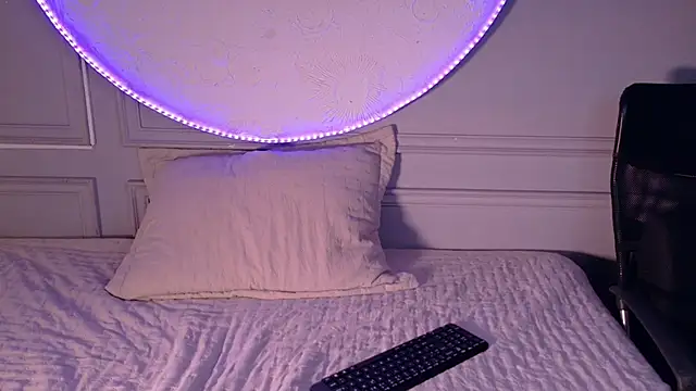 Cheerbaby  online show from March 4, 12:44 pm