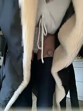 dein traumchen online show from February 25, 12:59 pm