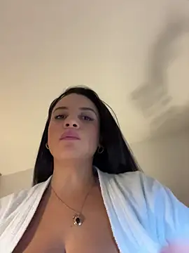 Snapshot of Lena-Williamss chatting on June 18, 2:34 am Lena-Williamss online show from June 18, 2:34 am